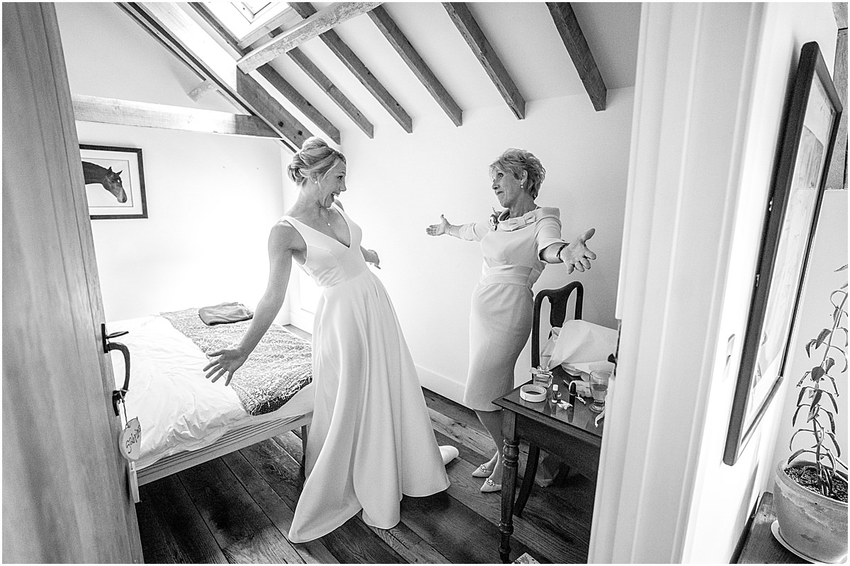 How to choose a wedding photographer