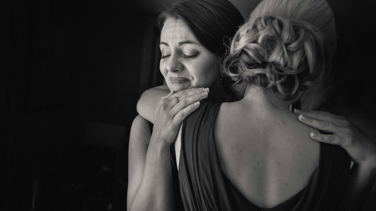 Documentary Wedding Photographer 2 1200x675 1